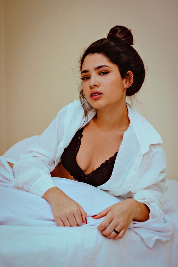 Cute College Girl Escort in Mumbai | Young Independent Call Girls